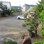 駐車場はアスファルト舗装です